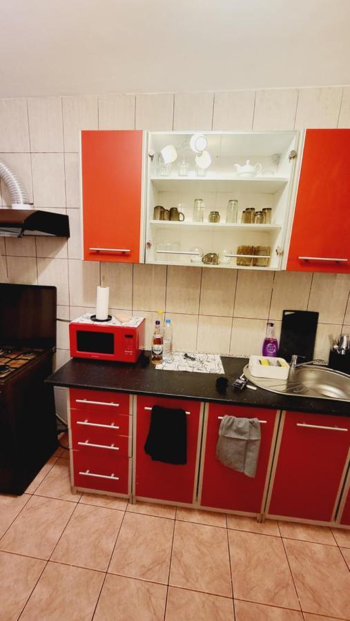 בוקרשט Two Bedroom Aparthotel With Garden View מראה חיצוני תמונה