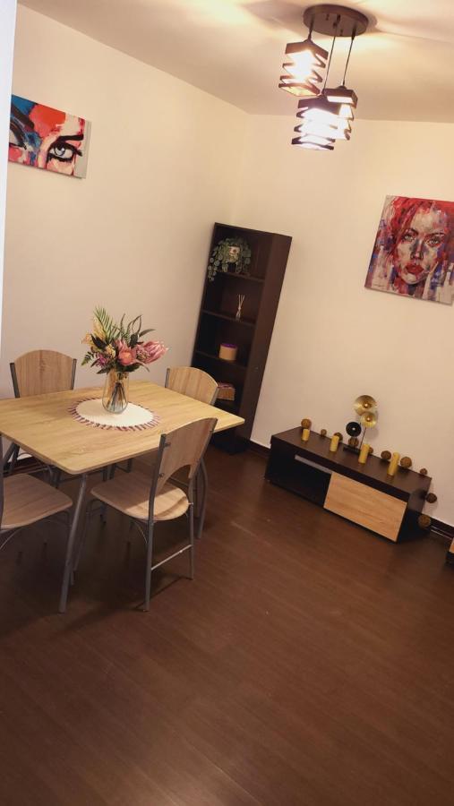 בוקרשט Two Bedroom Aparthotel With Garden View מראה חיצוני תמונה